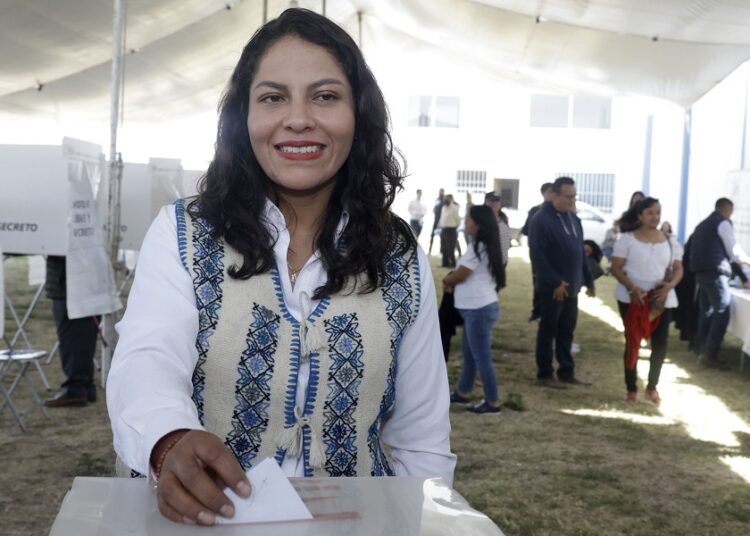 Lupita Cuautle pide unidad y respaldo a candidata a la alcaldía