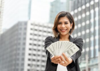 Mujeres tienen menos acceso a oportunidades financieras