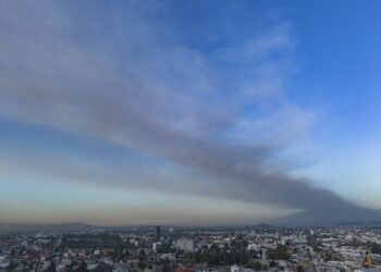 Ceniza volcánica provoca mala calidad del aire: Céspedes