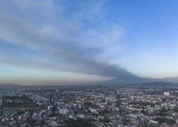 Continúa mala calidad del aire por caída de ceniza volcánica