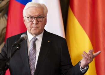 Alemania pide que no disminuya apoyo militar de UE a Ucrania