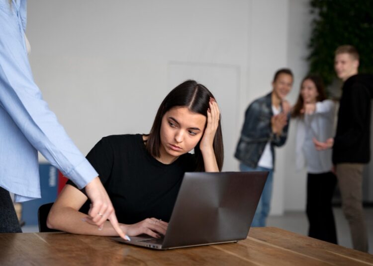 Cómo saber si eres víctima de violencia laboral y cómo denunciar