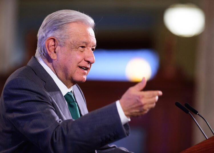 AMLO niega que vaya a ‘expropiar’ fondos privados de pensiones