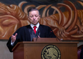 Investigan a Zaldívar por corrupción