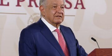 AMLO anuncia ‘La clínica es nuestra’ para rehabilitar unidades de Salud
