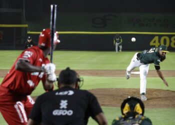 Los Diablos sacan la escoba y barren a Pericos en la primera serie de la Temporada