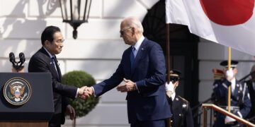 EE.UU. y Japón anuncian el mayor giro en su alianza militar en 65 años con el foco en China