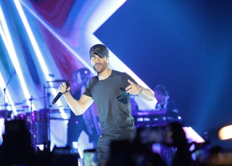 Enrique Iglesias cautiva con presentación en la Feria de Puebla