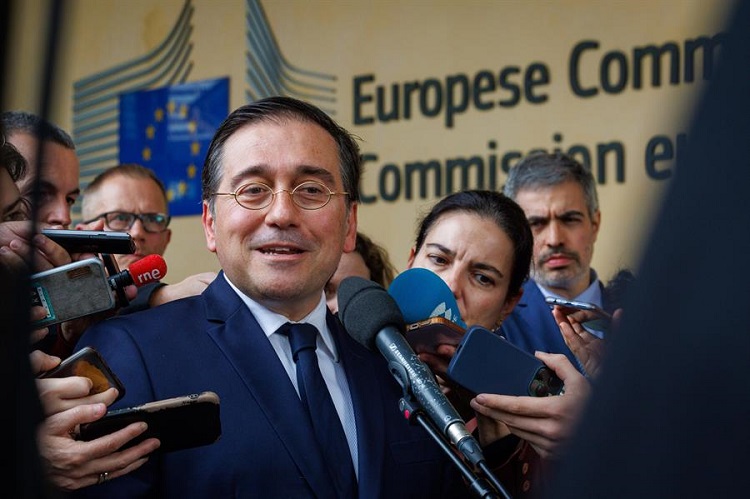 UE y R.Unido pactan políticas sobre aeropuerto de Gibraltar y movilidad