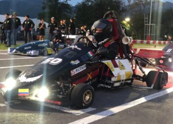 Escudería Upaep va por el campeonato en el Electratón 2024