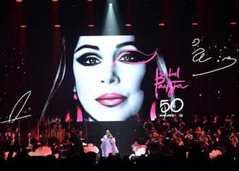 Isabel Pantoja «recuerda» en Madrid sus 50 años como «la más reina de todas»