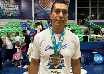 El techo somos nosotros mismos: Juan Solano, coach de UMAD
