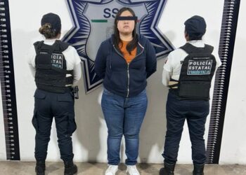 Mujer fue detenida en posesión de un vehículo robado 