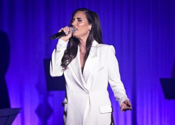 Los Latin Grammy celebran la huella imborrable de Paco de Lucía