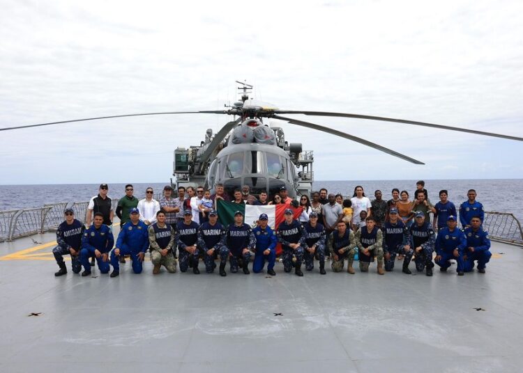 Evacúan a 34 mexicanos de conflicto en Haití