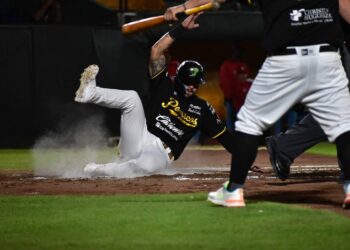 Pericos se quedan con segundo de la serie ante Él Águila de Veracruz