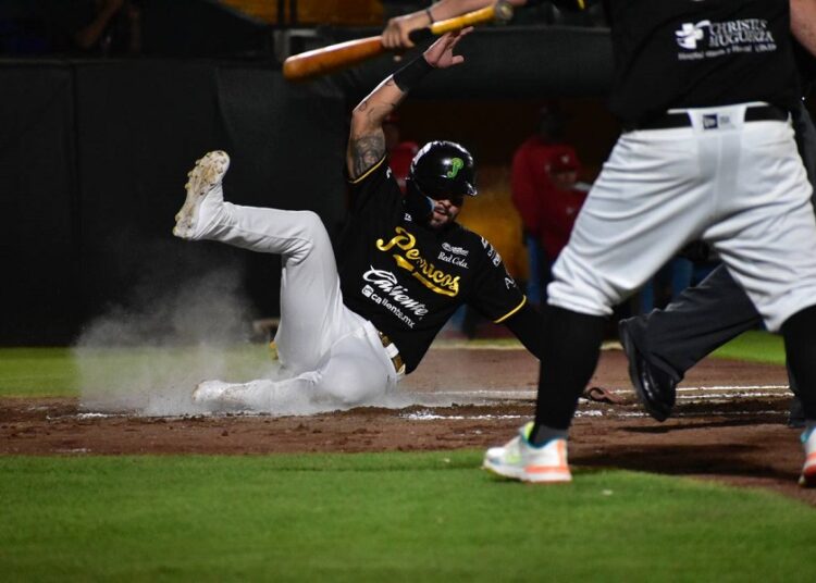 Pericos se quedan con segundo de la serie ante Él Águila de Veracruz