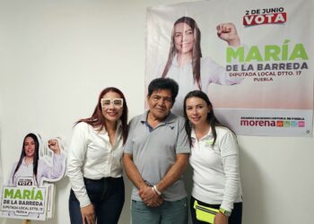 María de la Barreda inaugura casa de campaña