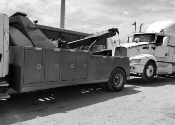 SP Texmelucan detuvo a dos por robo de tractocamión