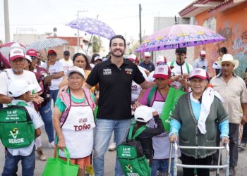 Escuchar, atender y plantear propuestas claras: Toño López
