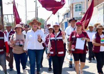 Tonantzin Fernández lleva 19 días recorriendo San Pedro Cholula