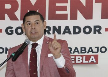 Armenta propone revisión financiera profunda para renegociar deuda pública