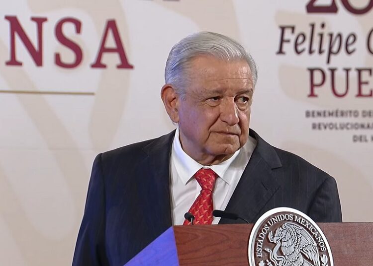 Encapuchados que pararon a Sheinbaum es montaje de oposición: AMLO