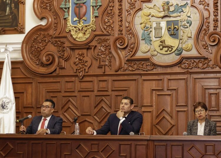 Armenta ofrece alianza estratégica con la BUAP