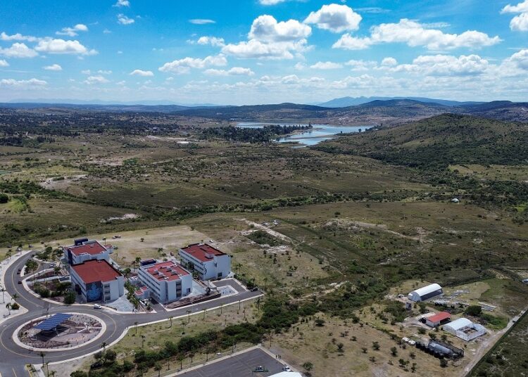 BUAP otorgará becas a estudiantes que viven en zona aledaña a CU2