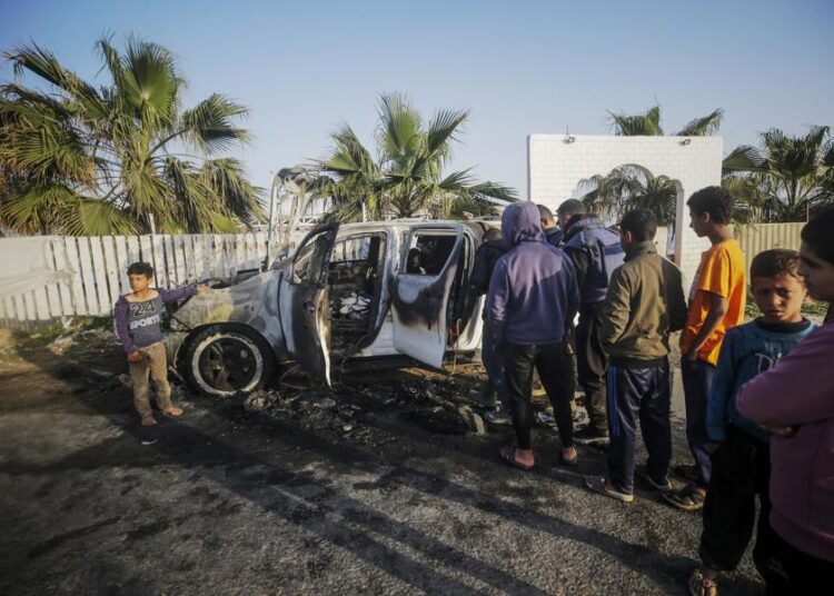 Mueren trabajadores de World Central Kitchen en Gaza tras ataque aéreo