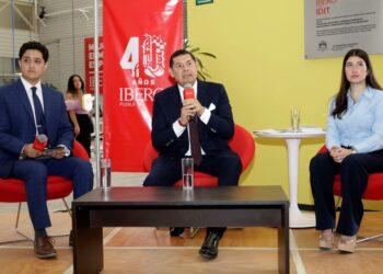 Ibero Puebla celebra ‘Diálogos Circulares por la Democracia’ con candidatos