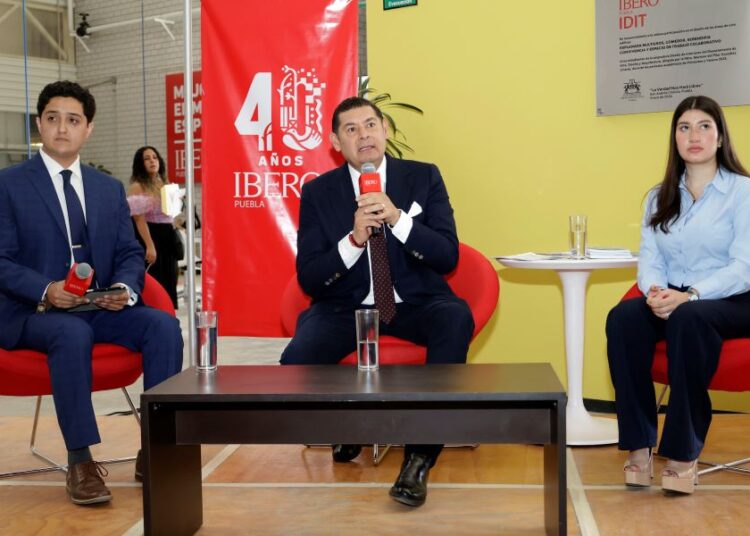 Ibero Puebla celebra ‘Diálogos Circulares por la Democracia’ con candidatos