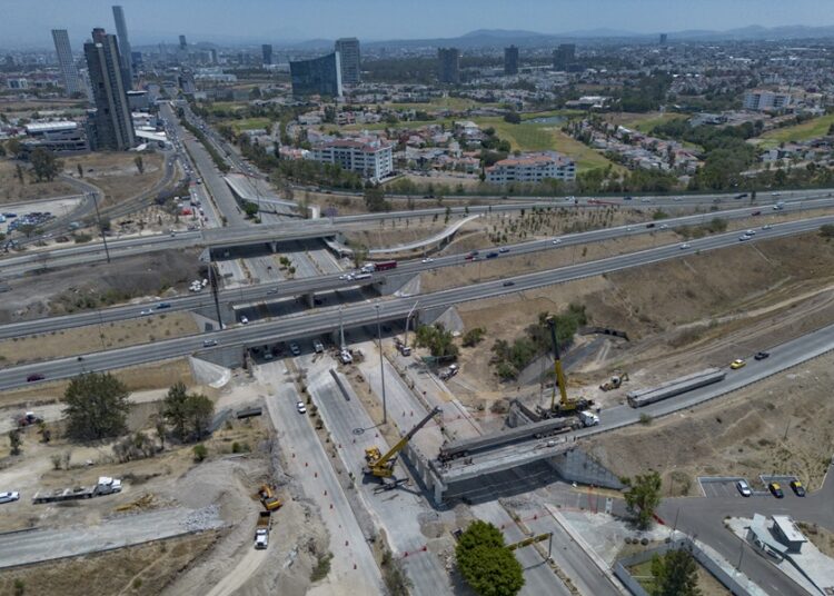 Anuncian modificaciones viales en Vía Atlixcáyotl