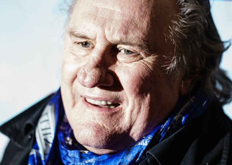 Depardieu abandona comisaría tras interrogatorio por agresión sexual