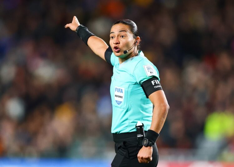 Un partido de Liga brasileña tendrá  equipo arbitral 100 % femenino