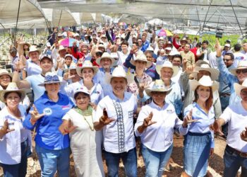 Lalo Rivera se compromete a crear programa Financiera Rural Estatal