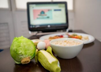 SMDIF ofrece servicio de nutrición a personas adultas