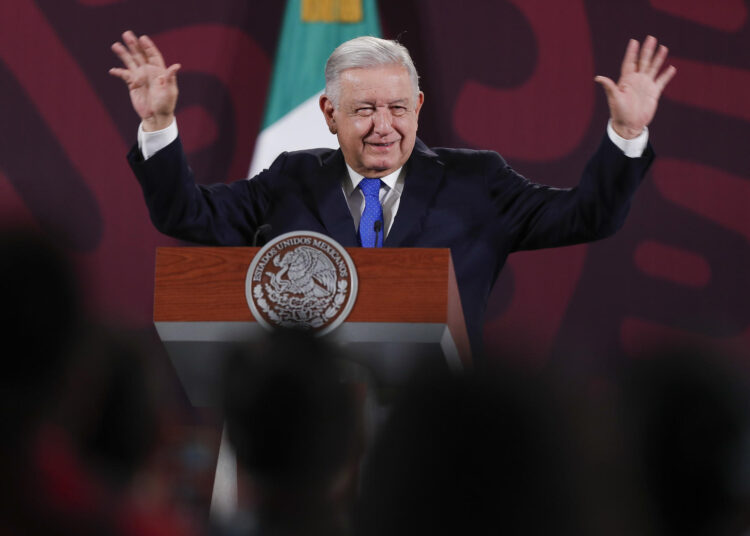 AMLO acusa a Israel de proteger exjefe de caso Ayotzinapa