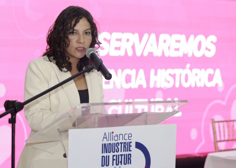 Lupita Cuautle presenta Agenda de Competitividad