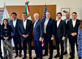 El impulso a los jóvenes es la mejor inversión, asegura Ken Salazar en Puebla
