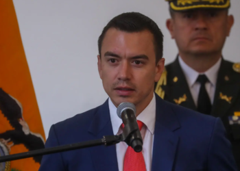 Presidente de Ecuador afirma que no se arrepiente del asalto a la Embajada de México