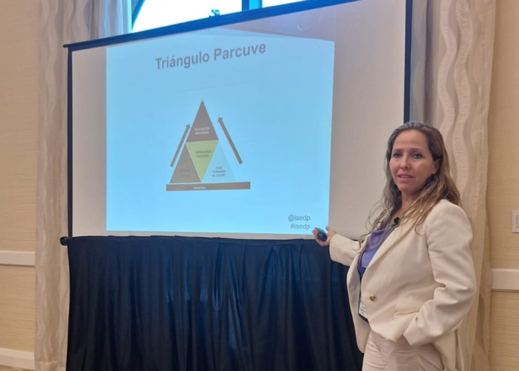 Directora de Psicología Anáhuac impulsa innovación en tratamiento de TCA