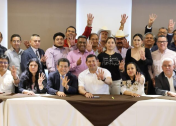 Líderes migrantes apoyan a Armenta
