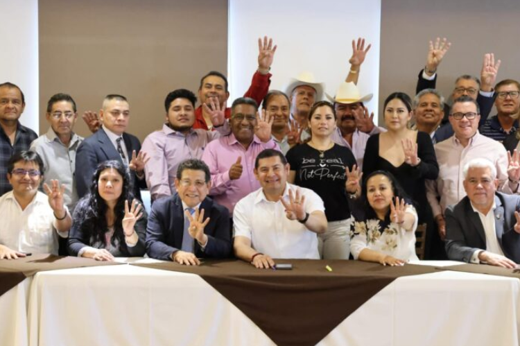 Líderes migrantes apoyan a Armenta