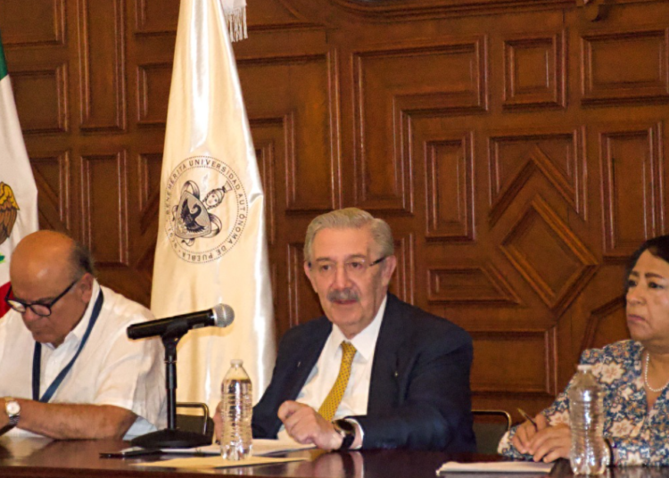 Ministro de SCJN dicta conferencia magistral en la BUAP
