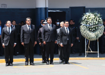 Gobierno del Estado realiza homenaje póstumo a policías caídos en enfrentamiento (VIDEO)
