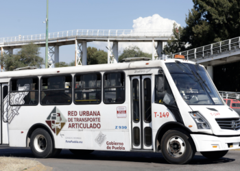 Puebla tendrá un cablebús y el transporte público migrará a vehículos eléctricos: Armenta