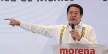 Mario Delgado llama «hipócritas» al PRI y al PAN