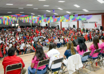 Lleno total en Balcones del sur en apoyo a Mario Riestra