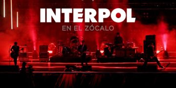 Interpol se presenta ante 160 mil fans en el Zócalo de CDMX